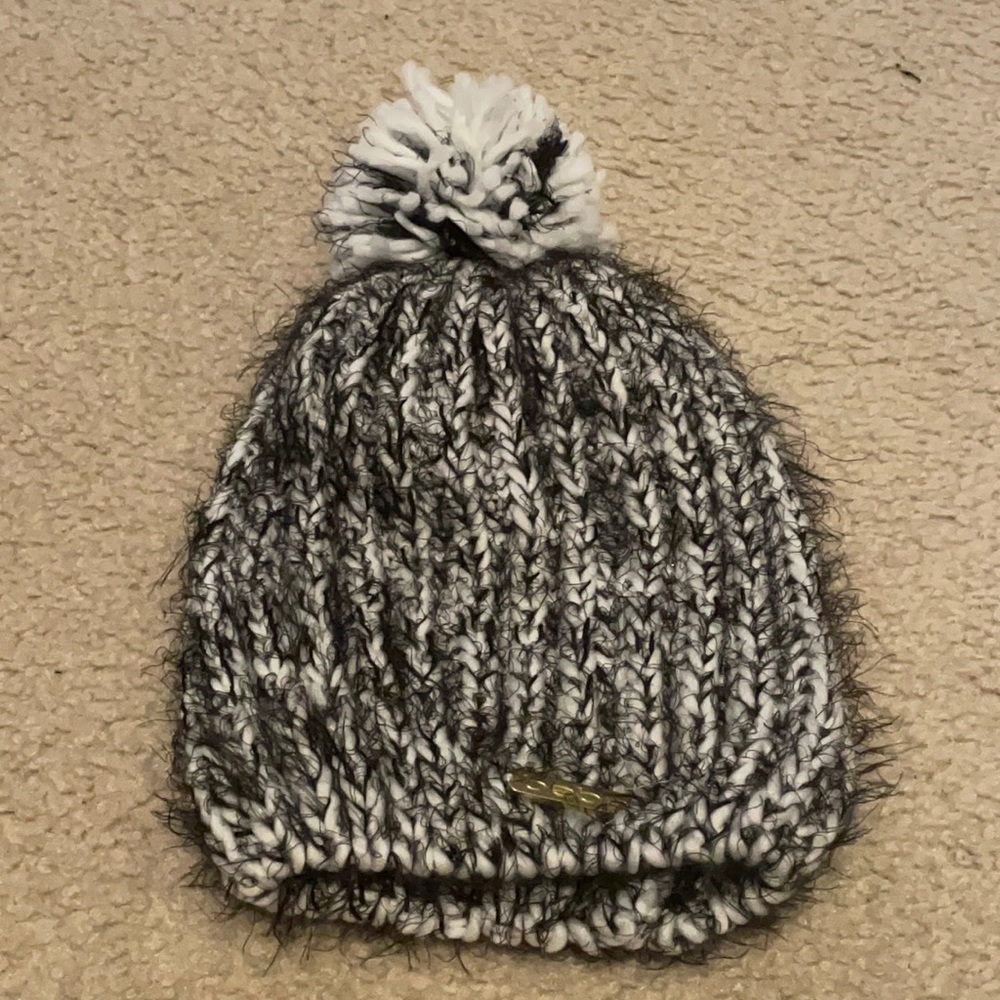 Pompom beanie